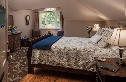 Jefferson Bed & Breakfast | White Oak Manor Bed & Breakfast