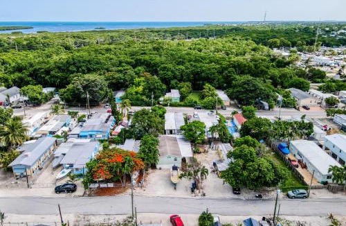Key Largo Village House | White Palm