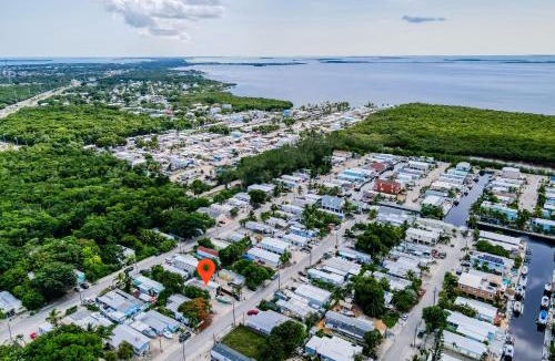 Key Largo Village House | White Palm