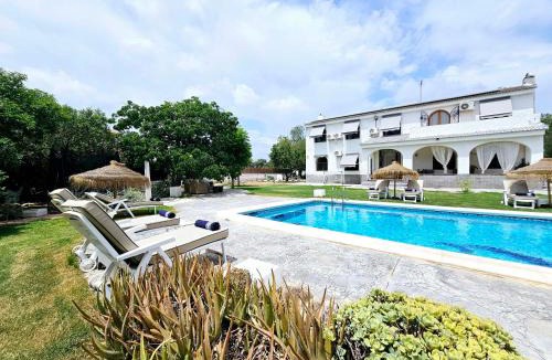 Alicante Villa | White Paradise Villa - Sol y Luz - by SunCastle apartamentos