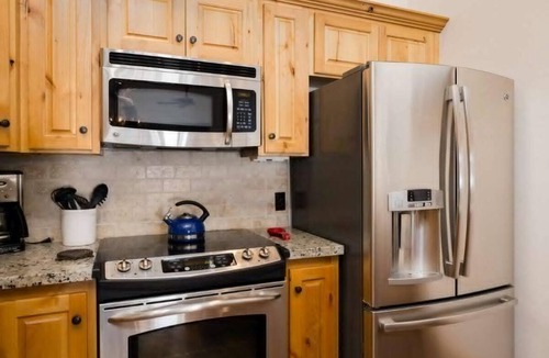 Victor Condo | White Pine Condo | Bronze Buffalo Ranch