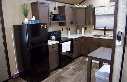 Toledo House | White Pine Cottage - White Pine Cottage