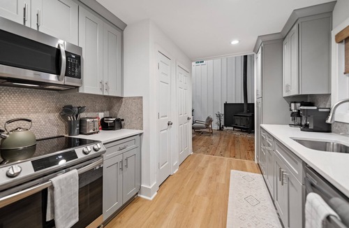 Ellijay Cabin | *White Pine Hideaway*Fire Pit~Hot Tub~Games~Resort