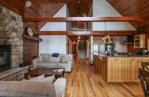 King House | White Pine Inn at Sunset Lake