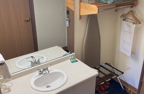 Christmas Hotel | White Pine Lodge