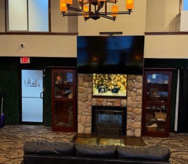 Salamanca Hotel | White Pine Lodge