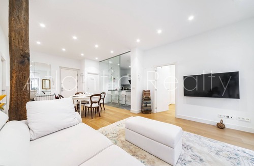 San Sebastian Centro Condo | White & Quiet Apartment | Atlantic Realty