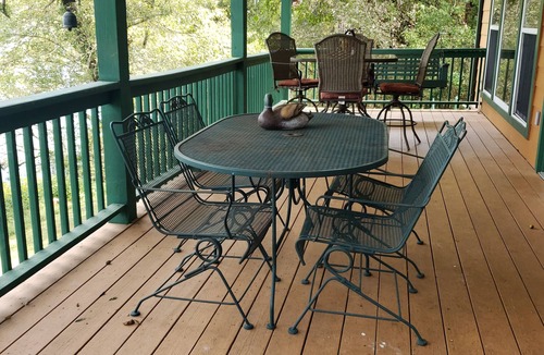 Flippin Cabin | White River Bank Cabin!Eagle Watching, World Class Trout Fishing Off The Dock,