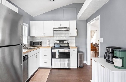 Noblesville House | White River Hideaway Waterfront Fun & Relaxing Views