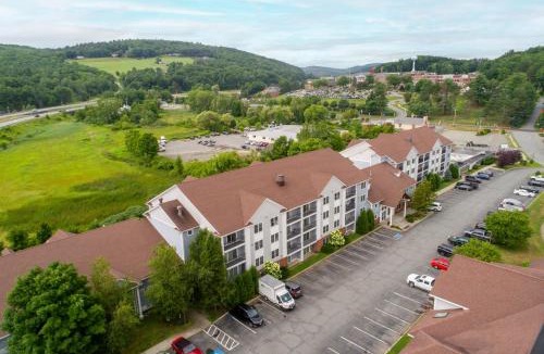 White River Junction Hotel | White River Inn & Suites