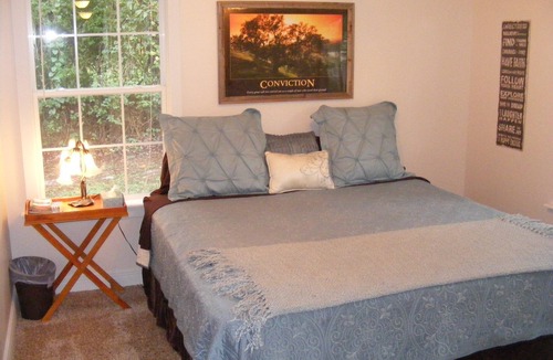 Flippin House | White River Retreat Featuring two New King Size Beds