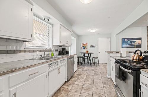 Dallas House | White Rock Estate