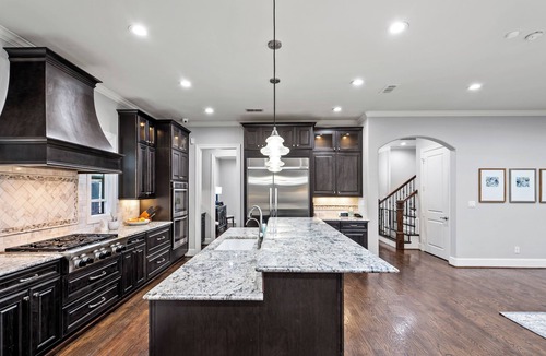 Lake Highlands House | White Rock Valley: Luxe 5-Bedroom Hideaway