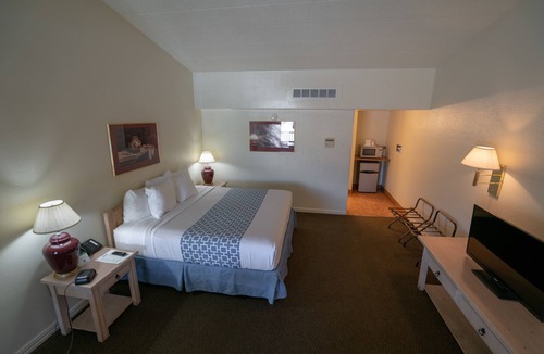 Whites City Hotel | White's City Cavern Inn