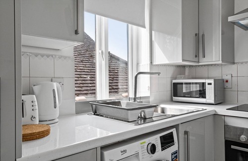 Whittington Apartment | White Shades Mill Hill