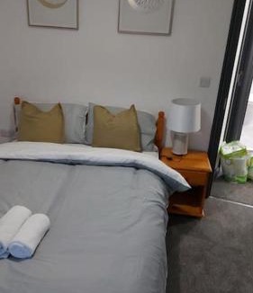 Dartford House | White Shelf Dartford House