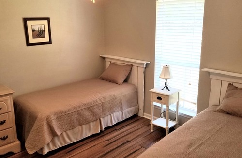 Crawfordville House | White Squirrel Cottage