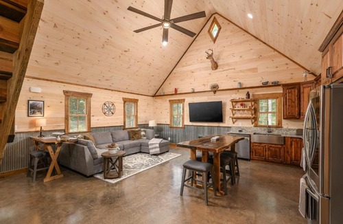 Rising Fawn House | White Tail Fawn Cabin