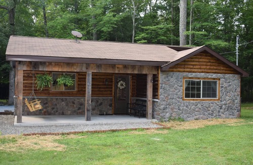 Canadensis House | White-Tail Lodge Relaxing, Secluded, Quiet