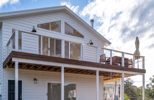 Conjola Park House | White Tides - Lakehouse