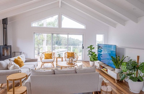 Conjola Park House | White Tides - Lakehouse