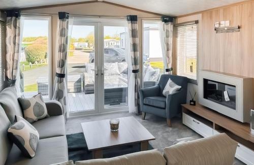 Dinas Resort | White Tower Holiday Park