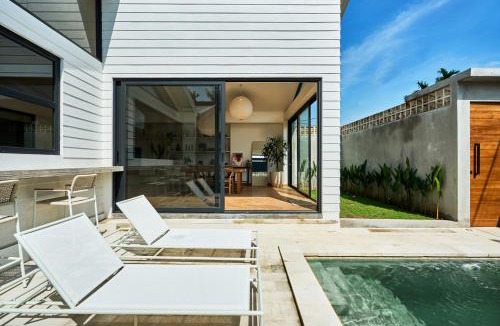 Bengkel Villa | White Villa by Betterplace