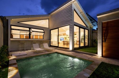 Bengkel Villa | White Villa by Betterplace