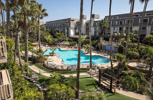 Townsite Condo | *White Water Views* On Beach In Dreamy Designer Unit