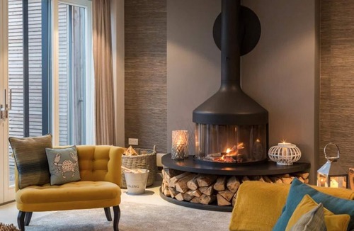 Lechlade House | White Willow Lodge in Cotswolds