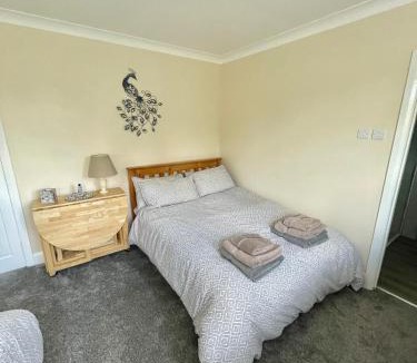 Hartshill House | White Wings