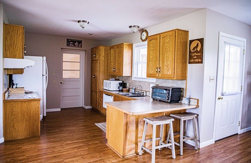 Rhineland Apartment | White Wolf Inn - Apartment