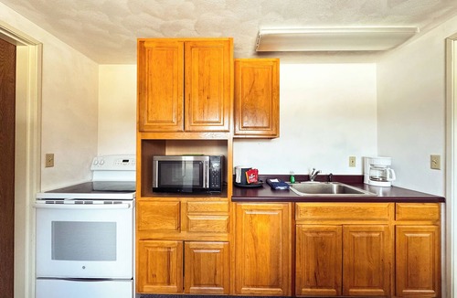 Upson Hotel | Whitecap Mountains Resort