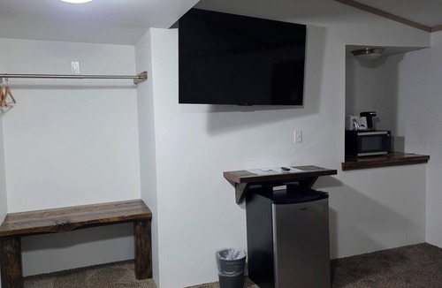 Upson Hotel | Whitecap Mountains Resort