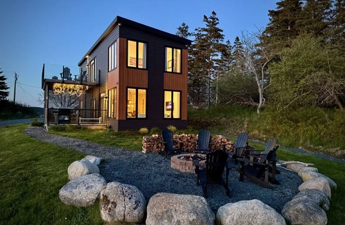 Lower LaHave House | Whitecaps Summit Beach House