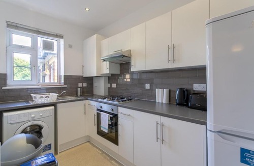 Stepney Green Apartment | Whitechapel 2 Bedroom Flat