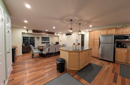 North Algona Wilberforce House | Whitefield Cottage ~ Sky Above, Lake Below!
