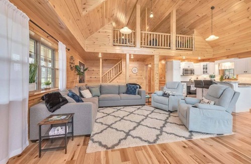 Vermontville Cabin | Whiteface Mtn Views Adirondack Mountain Hottub