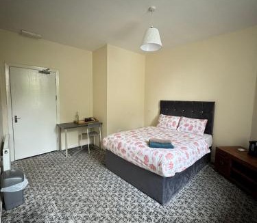 Glasgow House | Whitefield Guesthouse