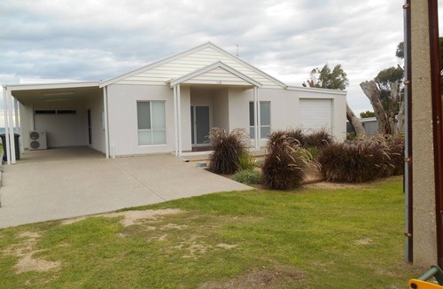 Para Wurlie House | Whitehaven ~ Absolute Beachfront!