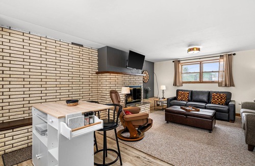Billings Park Apartment | Whitehouse Retreat Suite Apt | Near River & Duluth