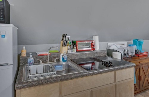 Cross-County Apartment | WhiteOak Studio @ Patterson Place/1Gig AT&T Fiber