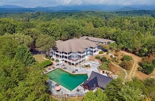 Ellijay Apartment | Whitepath Lodge & Resort #6