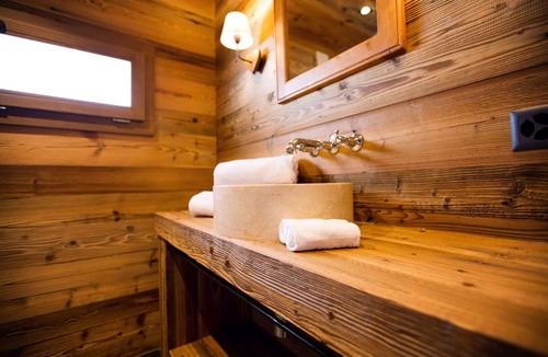 Monthey Cabin | Whitepod