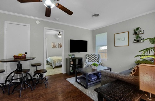 Whitesboro Bed & Breakfast | Whitesboro’s Hidden Gem Cozy Downtown Haven
