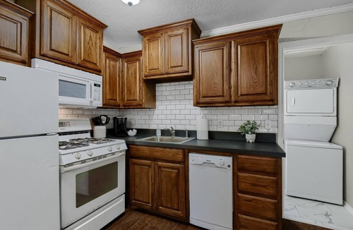 Whitesboro Bed & Breakfast | Whitesboro’s Hidden Gem Cozy Downtown Haven