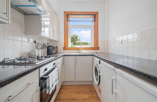 Bathgate Apartment | Whiteside 3 Bedroom Apartment - Bathgate