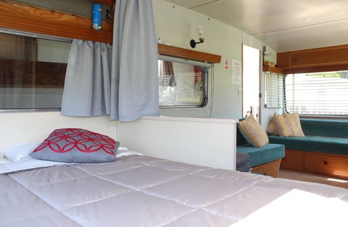 Colville House | Whitestar Station Caravan With adjoined Annex
