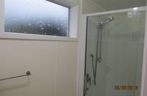 Colville House | Whitestar Station Caravan With adjoined Annex