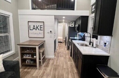 Springville House | Whitetail Cottage at KY Lake. a tiny home experience!